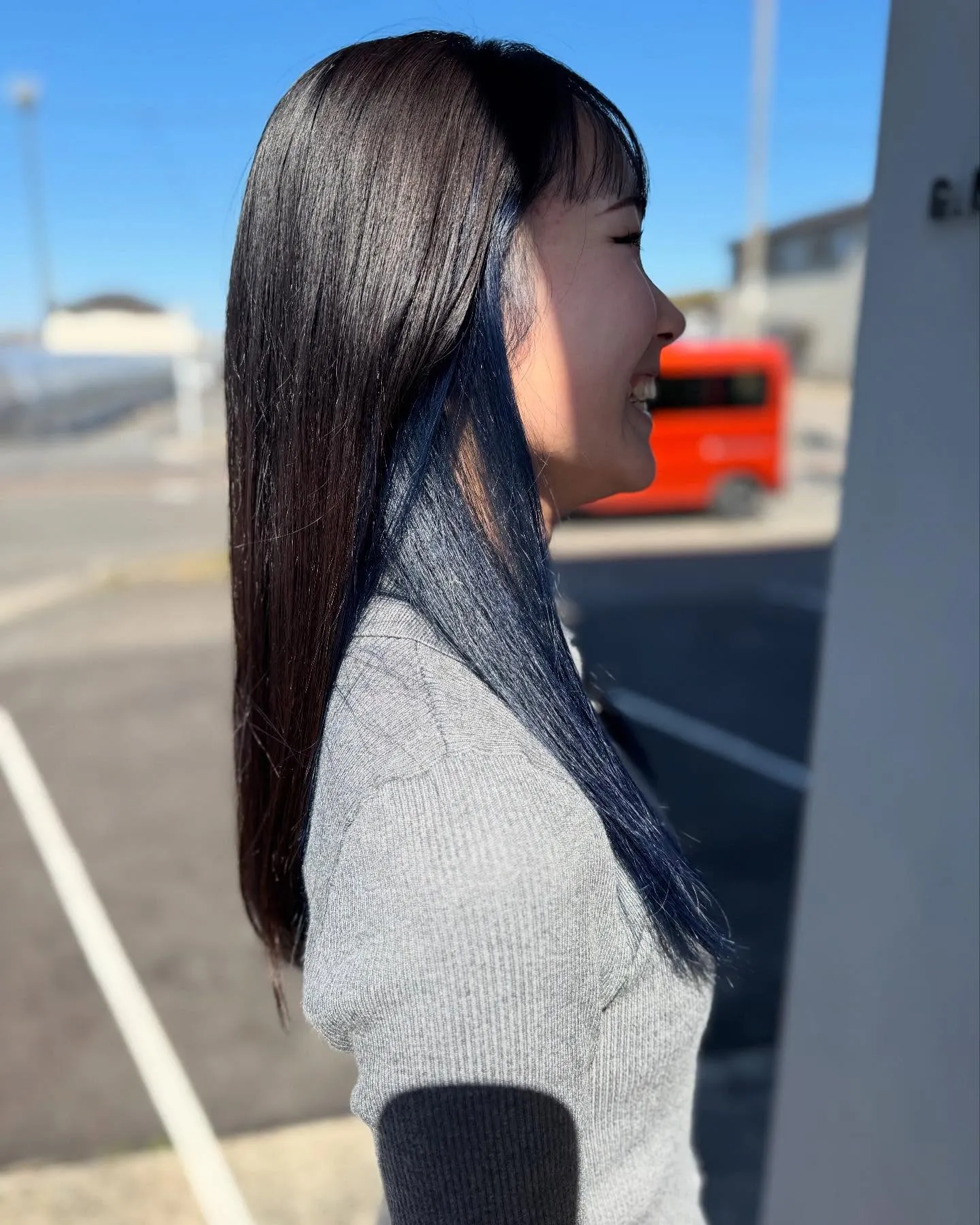 ブルーブラックで